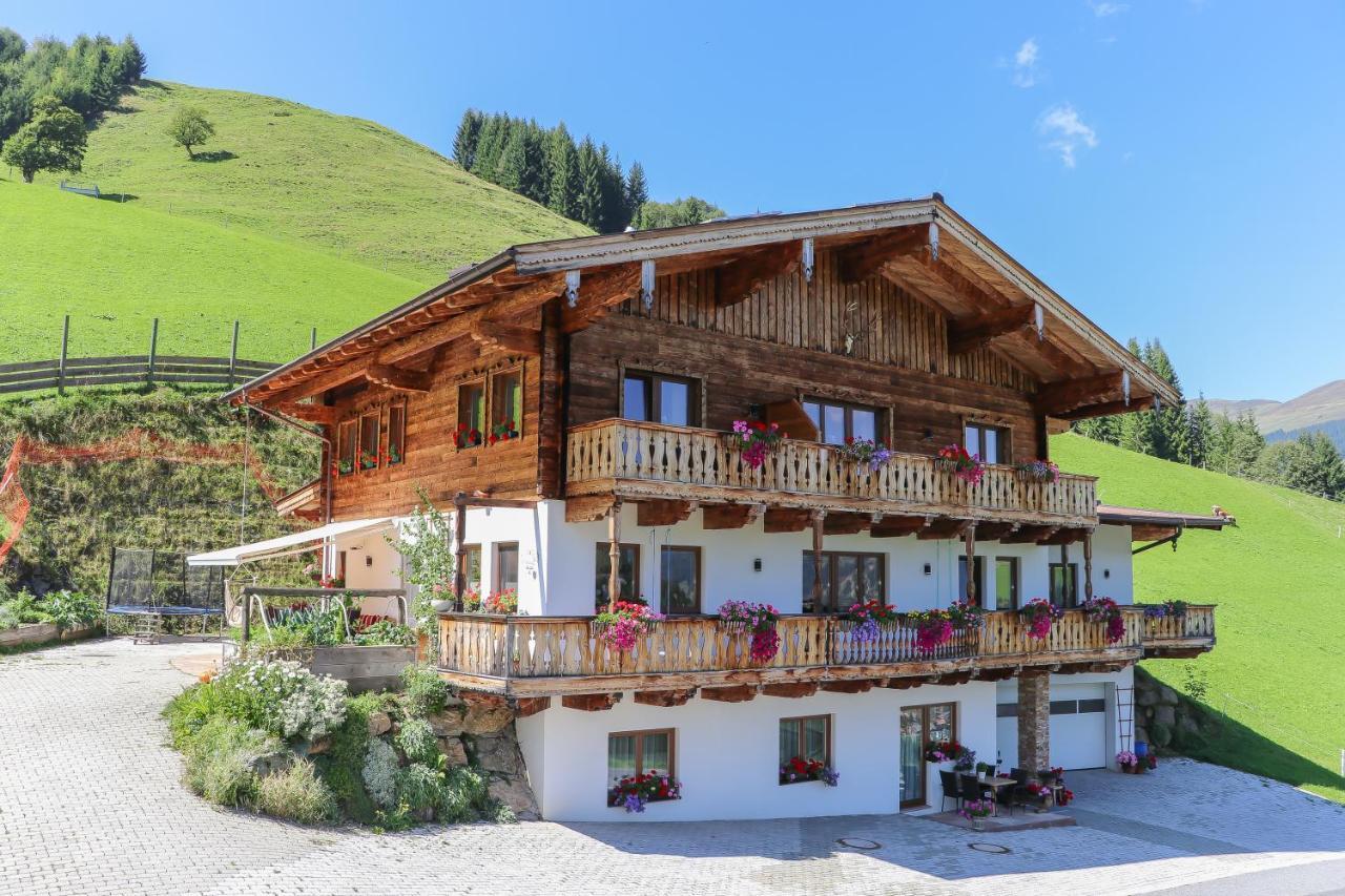 Landhaus Hinterglemm Apartment Saalbach-Hinterglemm Exterior foto